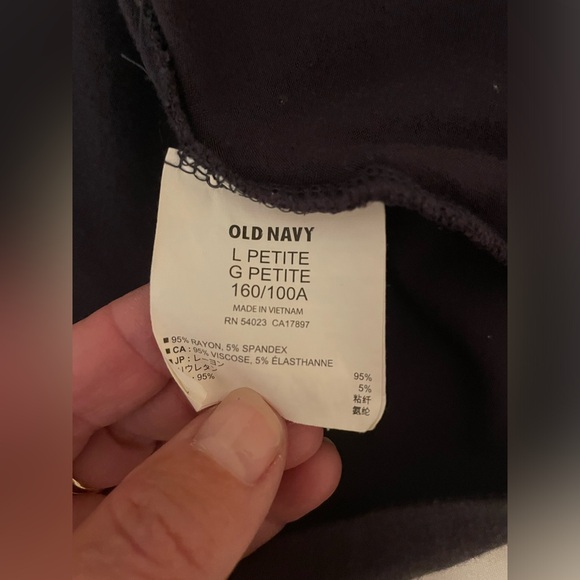 Old Navy beach cover up in dark grey - size petite large - Picture 4 of 5